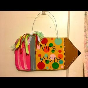 Personalized Teacher Door Hanger
order now for the upcoming 
New school year ❤️